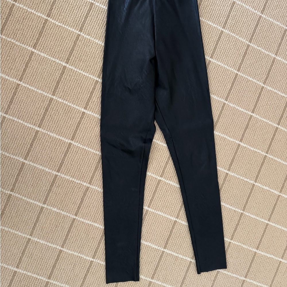 Sleek Black Leggings